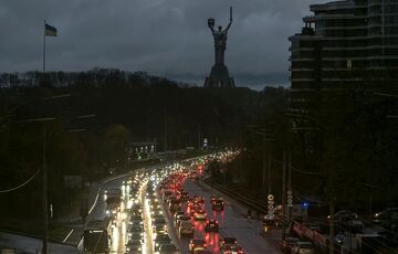 Стало відомо, коли енергетики відновлять подачу електрики у Києві та області Стало відомо, коли енергетики відновлять подачу електрики у Києві та області