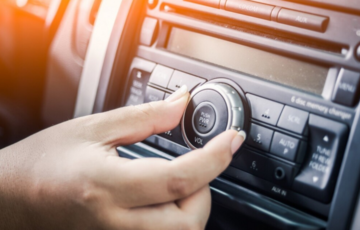 У Росії по радіо оголосили про повітряну тривогу й загрозу ракетного удару