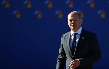 Шольц відмовився відправляти німецьких військових в Україну 