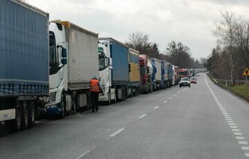 Єврокомісія розкритикувала Польщу за блокаду кордону з Україною
