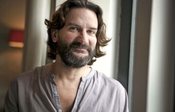 Фредерік Бегбедер допоможе зібрати гроші для українських військових Фредерік Бегбедер допоможе зібрати гроші для українських військових