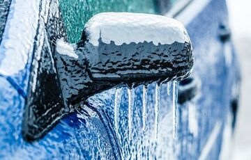 Крижані дощі: синоптики попередили про небезпеку