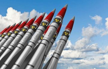 У Росії проведуть навчання з ядерною зброєю У Росії проведуть навчання з ядерною зброєю