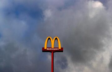 В Киеве возобновляется работа McDonald's
