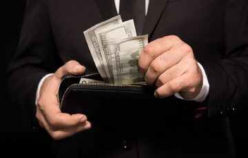 Эксперты дали прогноз по курсу доллара на ближайшую перспективу 