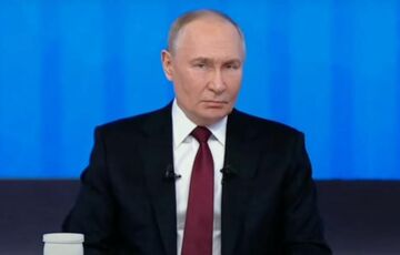 ”Вырос ...Вырвырввыросли налоги”: Путіна заклинило на прес-конференції (відео)