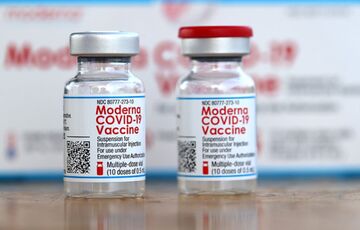 Moderna начала испытание вакцины против ”Омикрона” Moderna начала испытание вакцины против ”Омикрона”