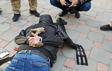 У Києві озброєний чоловік увірвався до бізнес-центру та відкрив стрілянину: деталі