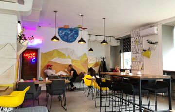 Роботу кафе та ресторанів Києва продовжили на одну годину: Кличко представив графіки