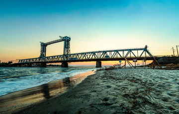 СБУ затримала українця, який коригував ракетні удари росіян по стратегічному мосту