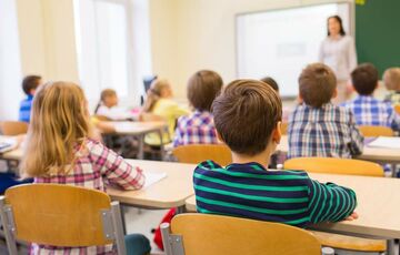 В Киеве возобновляется обучение в школах: названа дата