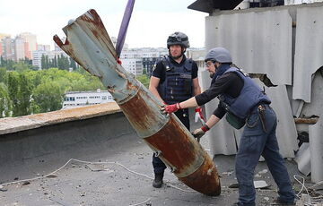 Отступая от Херсона, россияне минируют дороги