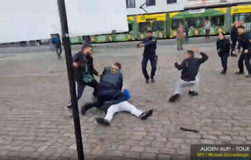 В Германии мужчина с ножом напал на критика ислама: видео В Германии мужчина с ножом напал на критика ислама: видео