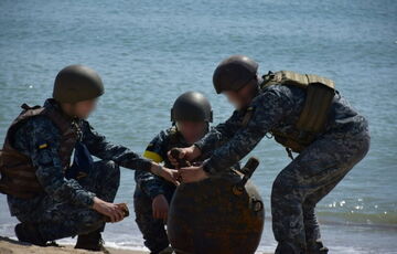 В Одесі пролунав вибух, знову винесло міну