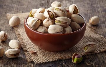 Експерти пояснили, чому треба їсти фісташки щодня