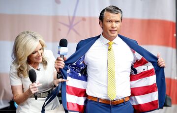 Главу Пентагона подозревают в военном преступлении: США добивали выживших при ударе по судну в Карибском море