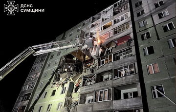 Число погибших при ударе дрона по жилому дому в Сумах выросло до 10 человек