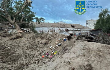 Росія завдала авіаудару по Охтирці: дві жінки померли від стресу