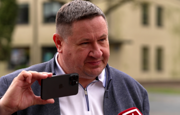 Во время российского обстрела в Украине был ранен мэр латвийского города Огре