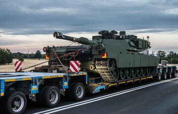 Україна відводить танки Abrams з лінії фронту через російські безпілотники, - АР