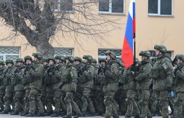 Арестович назвал число российских военных, которые смогут напасть на Киев из Беларуси 