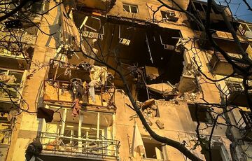 Массированный обстрел Одессы: под завалами может оставаться человек