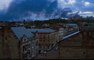 Львів пережив найпотужнішу ракетну атаку: є жертви та руйнування Львів пережив найпотужнішу ракетну атаку: є жертви та руйнування