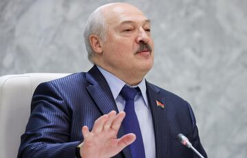 Пономарьов: Лукашенко хоче переконати Путіна передати Білорусі ядерну зброю