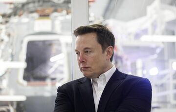 Маск потерял кругленькую сумму из-за падения акций Tesla, - Bloomberg Маск потерял кругленькую сумму из-за падения акций Tesla, - Bloomberg