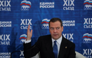 Медведев ответил на призыв Эстонии не выдавать визы россиянам: ”То, что вы на свободе, наша недоработка”