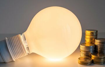 В Україні можуть підняти тарифи на електроенергію через нові російські атаки В Україні можуть підняти тарифи на електроенергію через нові російські атаки