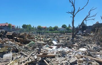 ”Ні баз, ні військ”: Зеленський відреагував на ракетний удар по Затоці (фото, відео)