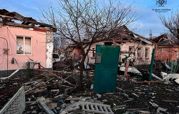 Росіяни вдарили ракетами по житловому сектору у місті Сміла: 8 постраждалих (фото) Росіяни вдарили ракетами по житловому сектору у місті Сміла: 8 постраждалих (фото)