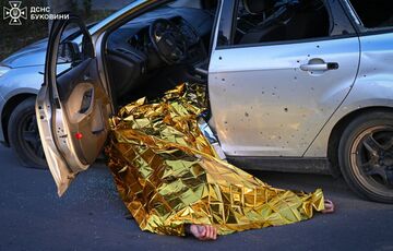 У Чернівецькій області двоє людей загинули через російську атаку: фото наслідків У Чернівецькій області двоє людей загинули через російську атаку: фото наслідків