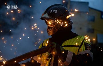 В Оболонском районе Киева продолжаются аварийные работы после российского обстрела 6 апреля