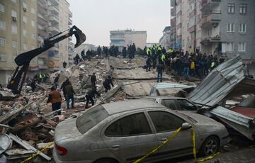 Землетрясение в Турции: сколько нужно денег на восстановление зданий Землетрясение в Турции: сколько нужно денег на восстановление зданий