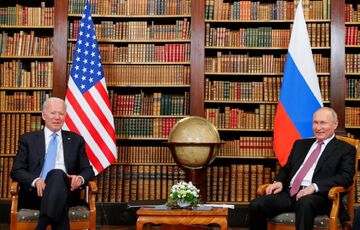 30 членів Демократичної партії США закликали Байдена розпочати переговори з Путіним
