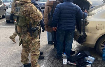 В Одесі затримано чиновника, який вимагав хабарі за земельні ділянки: деталі обшуків в ОВА