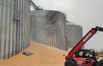 У Полтавській області російський дрон пошкодив зерносховище, частину врожаю втрачено