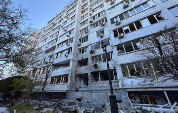 Россия атаковала Одессу дронами: повреждены жилые дома, есть раненый (фото) Россия атаковала Одессу дронами: повреждены жилые дома, есть раненый (фото)