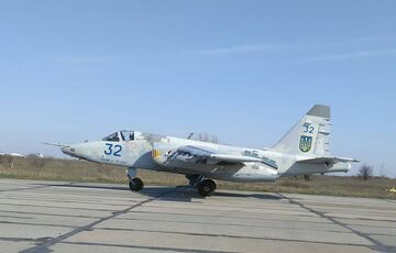 Два украинских штурмовика Су-25 ударили по позициям РФ в Херсонской области  Два украинских штурмовика Су-25 ударили по позициям РФ в Херсонской области