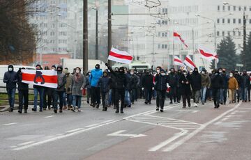 Білоруська влада готується до чергової важкої неділі: до Мінська стягують спецтехніку