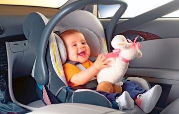 Изменения в ПДД: перевозить детей до 12 лет без автокресел можно, но при одном условии