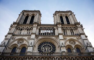 Собор Парижской Богоматери восстановили после пожара 2019 года: фото изнутри