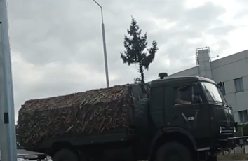 Партизани вивели з ладу п'ять військових вантажівок у Луганську Партизани вивели з ладу п'ять військових вантажівок у Луганську