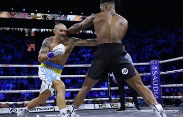 Усик одержал победу в бое-реванше с Джошуа Усик одержал победу в бое-реванше с Джошуа
