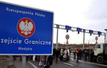 Польські фермери знову заблокували пункт ”Медика – Шегині”