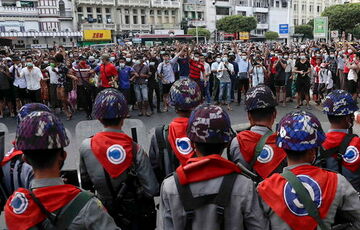 Евросоюз ужесточил санкции: что ожидает правительство военного режима Мьянмы Евросоюз ужесточил санкции: что ожидает правительство военного режима Мьянмы