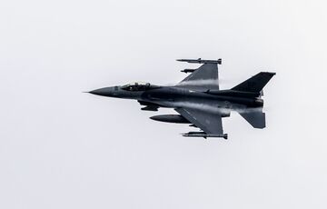 В сети появилось фото погибшего сегодня пилота F-16