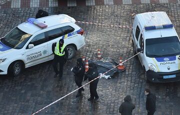 В Киеве водитель посреди белого дня убил пешехода - ВИДЕО  В Киеве водитель посреди белого дня убил пешехода - ВИДЕО